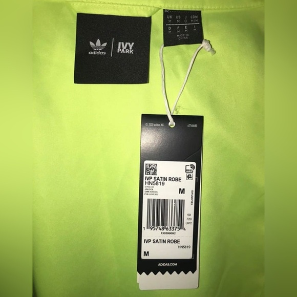 Adidas x Ivy Park UNISEX Satin Robe size Medium NWT - Picture 4 of 11